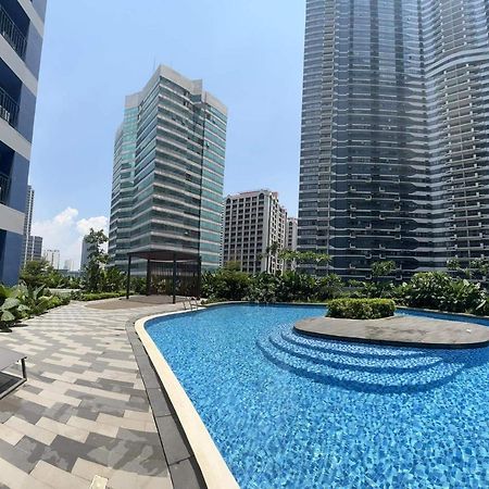 Homey 1 Bedroom Unit At Air Residences Makati City Kültér fotó