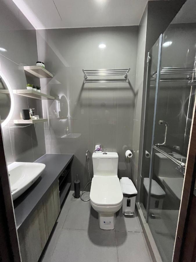 Homey 1 Bedroom Unit At Air Residences Makati City Kültér fotó