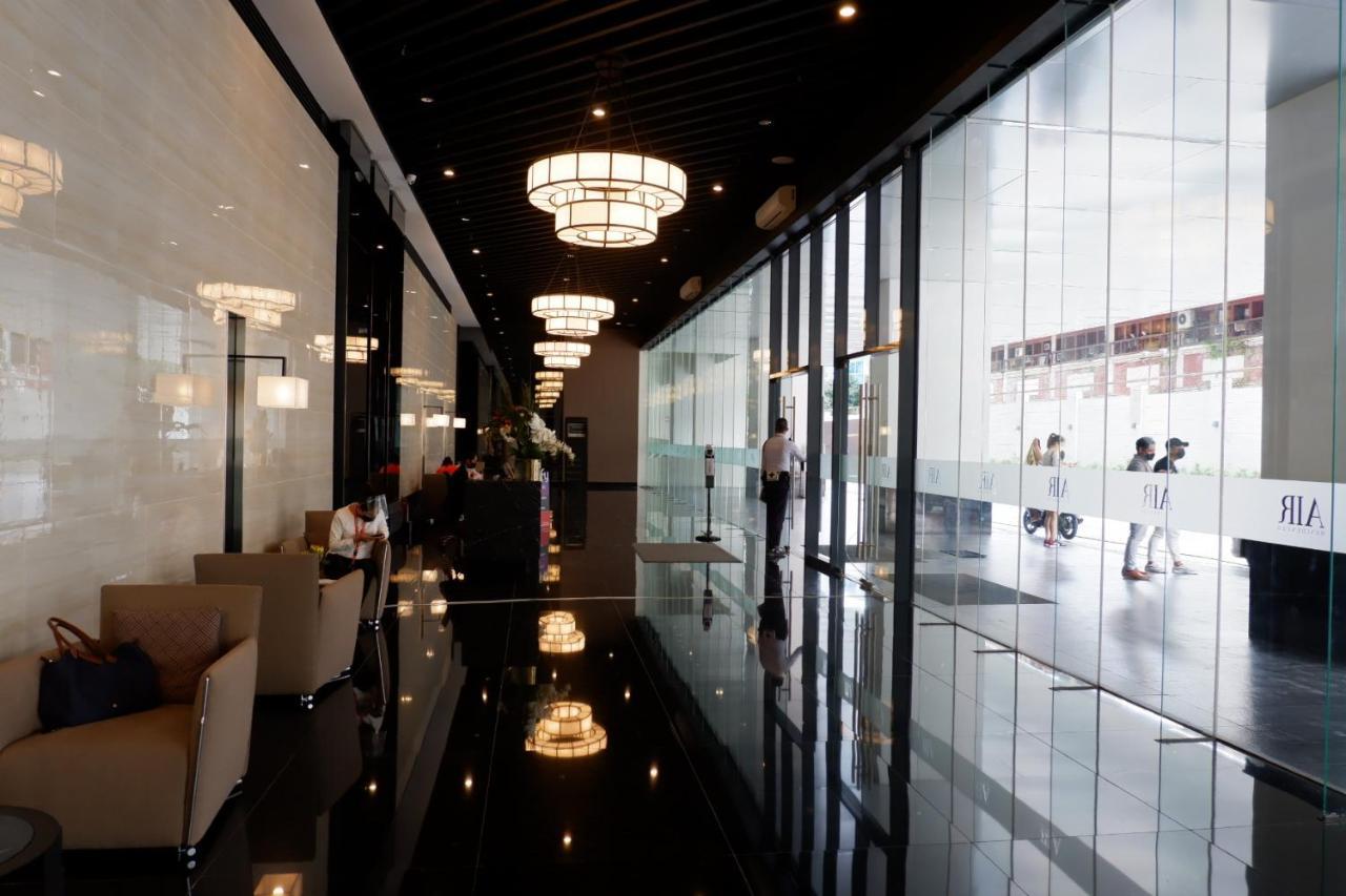 Homey 1 Bedroom Unit At Air Residences Makati City Kültér fotó