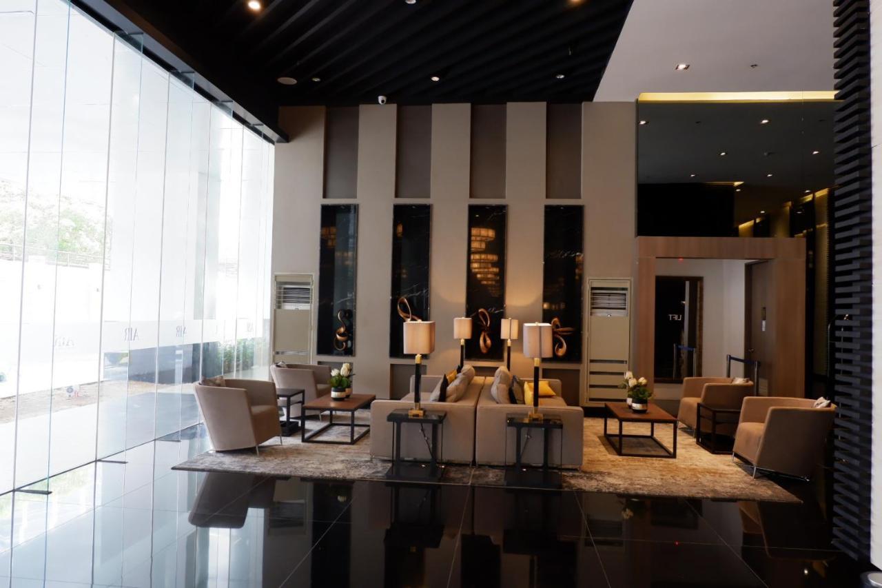 Homey 1 Bedroom Unit At Air Residences Makati City Kültér fotó