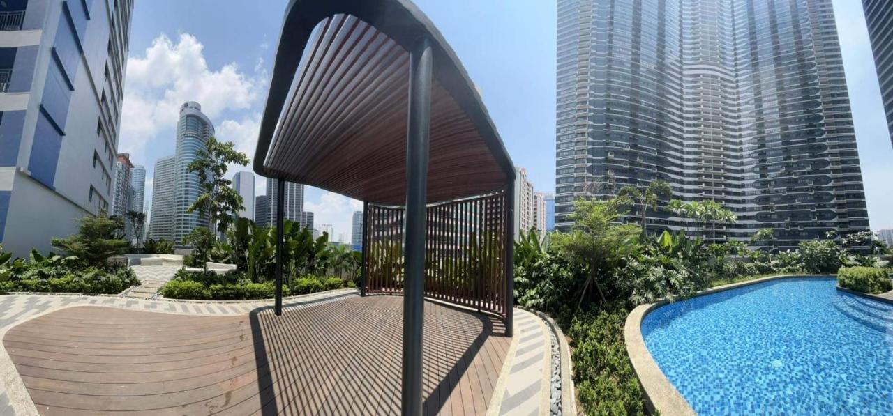 Homey 1 Bedroom Unit At Air Residences Makati City Kültér fotó