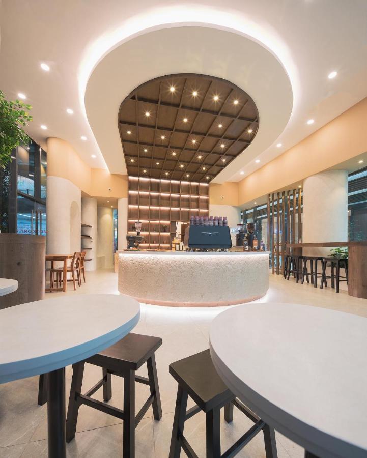 Homey 1 Bedroom Unit At Air Residences Makati City Kültér fotó